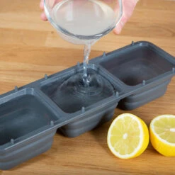 Broil King Ice Grill Brush Tool With Stainless Steel Handle - Set Of 3 Ice Holders -BBQGrills Shop Broil King Ice Grill Brush Tool with Stainless Steel Handle Set of 3 Ice Holders 65679 4