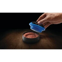 Napoleon Gourmet Burger Press Kit -BBQGrills Shop Low Res JPG 70060 BurgerPressKit InUse Step2