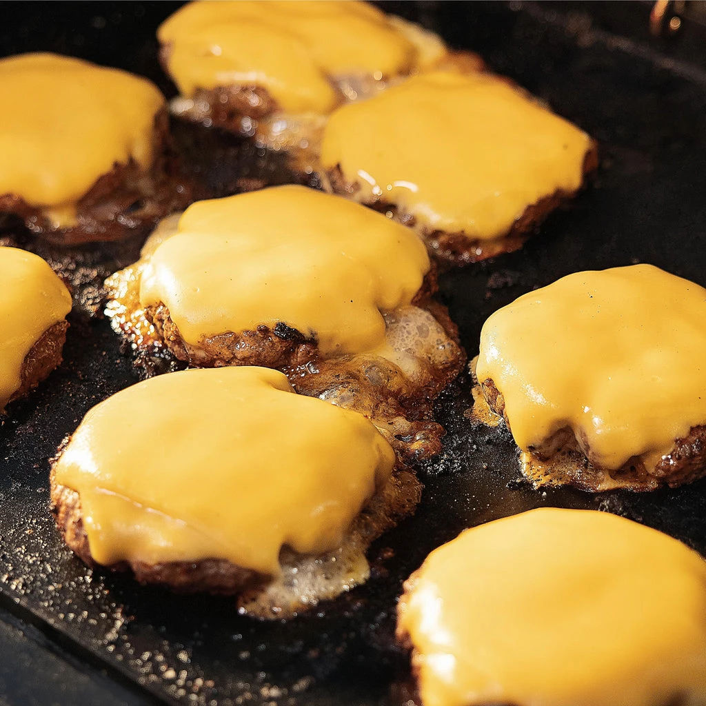 Masterbuilt Griddle Accessory Insert For Gravity Series 1050 Digital Charcoal Grill And Smoker 5 Masterbuilt Griddle Accessory Insert For Gravity Series 1050 Digital Charcoal Grill And Smoker - Image 5