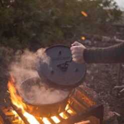 Camp Chef 12-Inch Pre-Seasoned Cast Iron Deluxe Dutch Oven - 9 1/3 Quart -BBQGrills Shop do14 doll14 backcountry 1