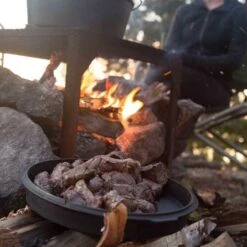 Camp Chef 12-Inch Pre-Seasoned Cast Iron Deluxe Dutch Oven - 9 1/3 Quart -BBQGrills Shop do14 lid backcountry 7 1